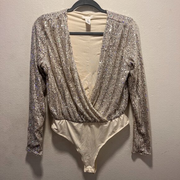 H&M Sequined Silver Metallic Long Sleeve Bodysuit Size Medium - Picture 1 of 5